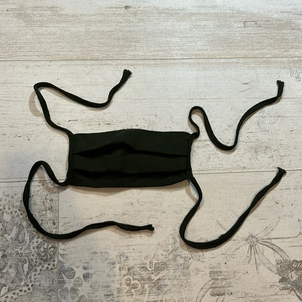 Reformation Dark Green Face Mask